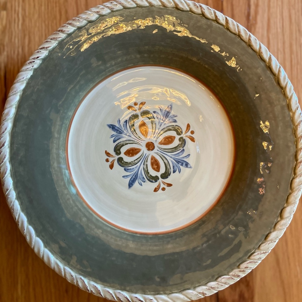 Set of 4 salad plates NWT